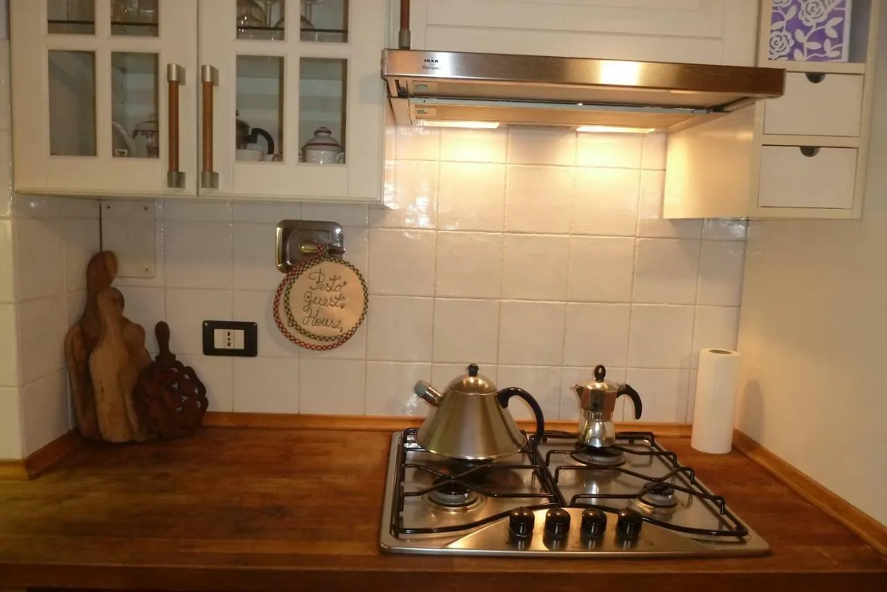 Pesto Guest House Genoa